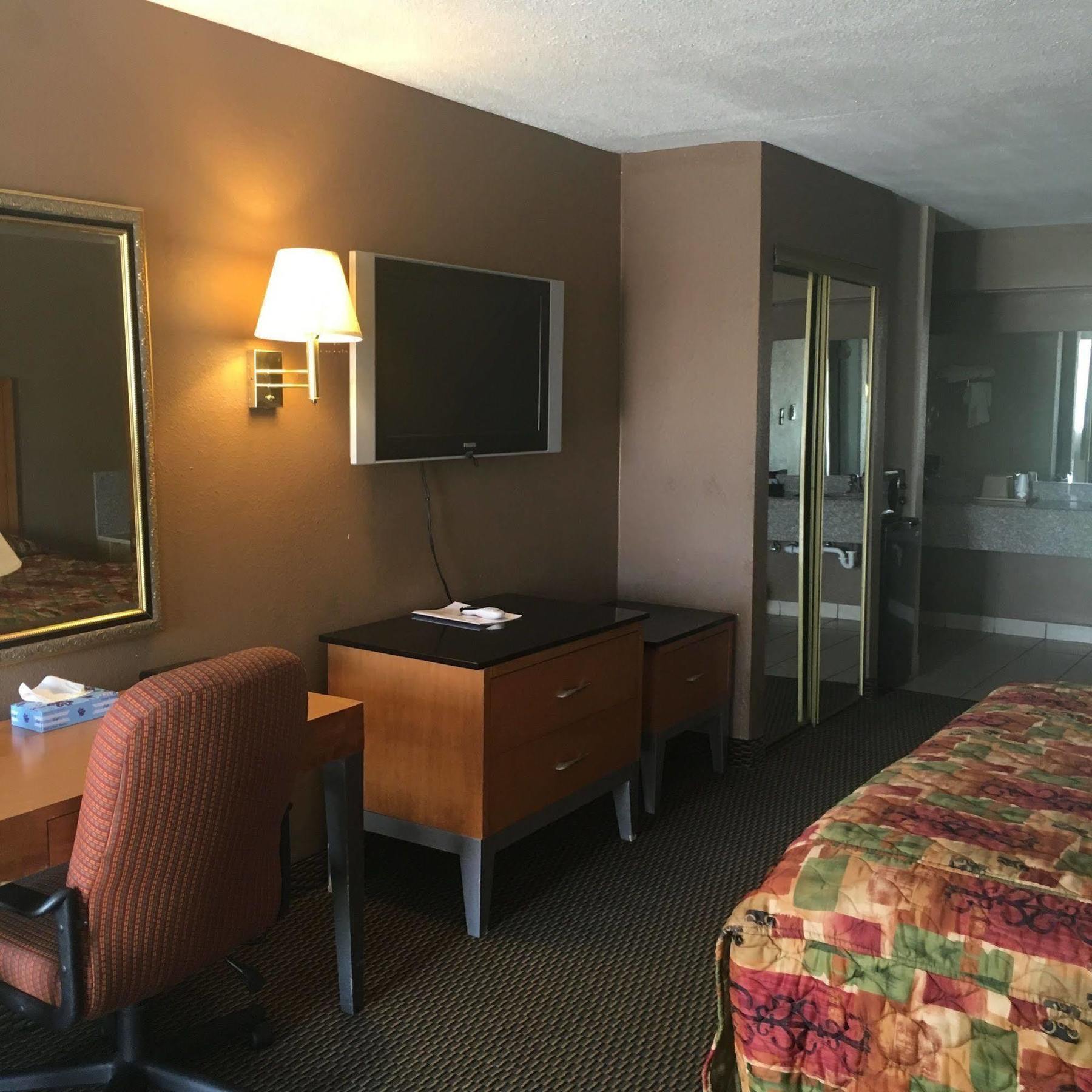 Motel Executive 2*