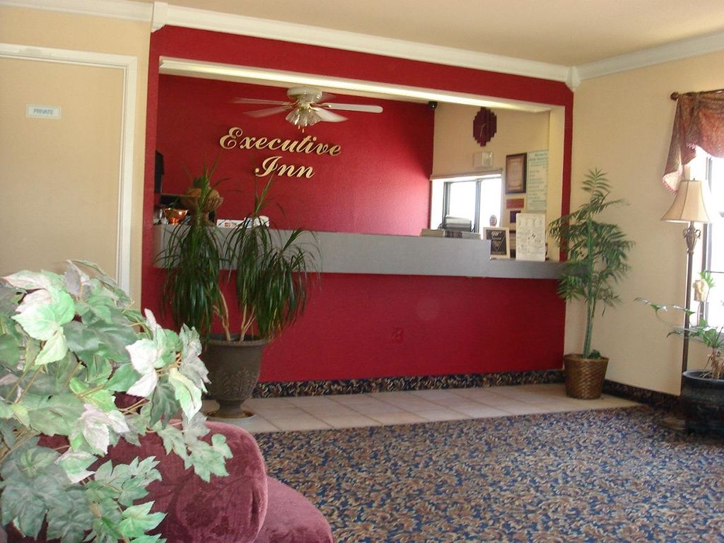 Executive Motel